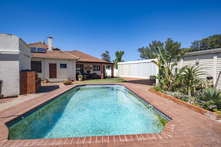 4 Bedroom Property for Sale in Summerstrand Eastern Cape